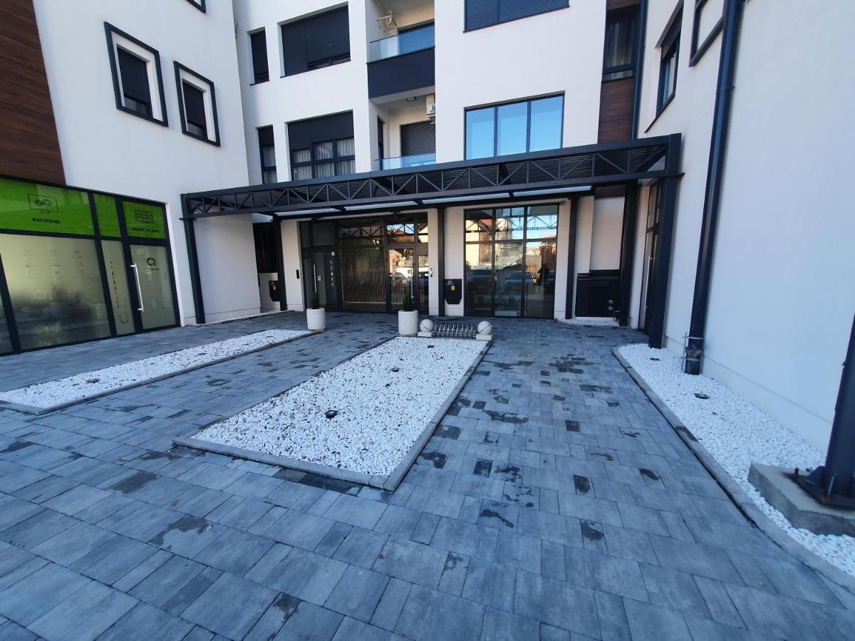 Lux Opera Lägenhet Banja Luka Exteriör bild